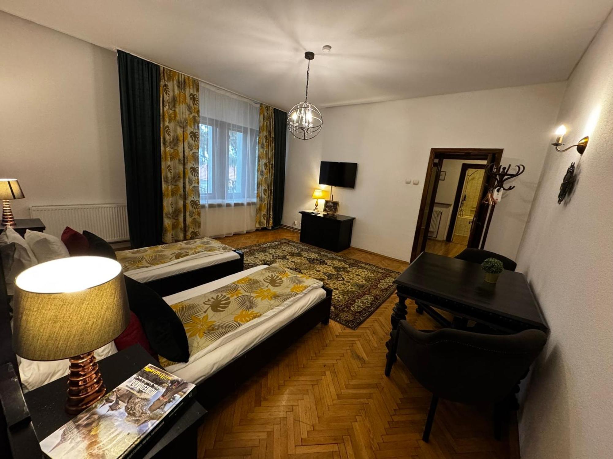 Hotel Casa Negustorului Deva Zewnętrze zdjęcie