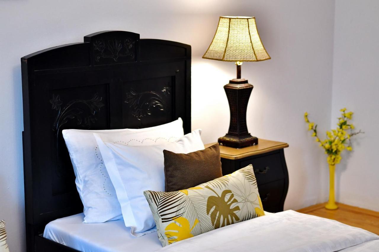 Hotel Casa Negustorului Deva Zewnętrze zdjęcie