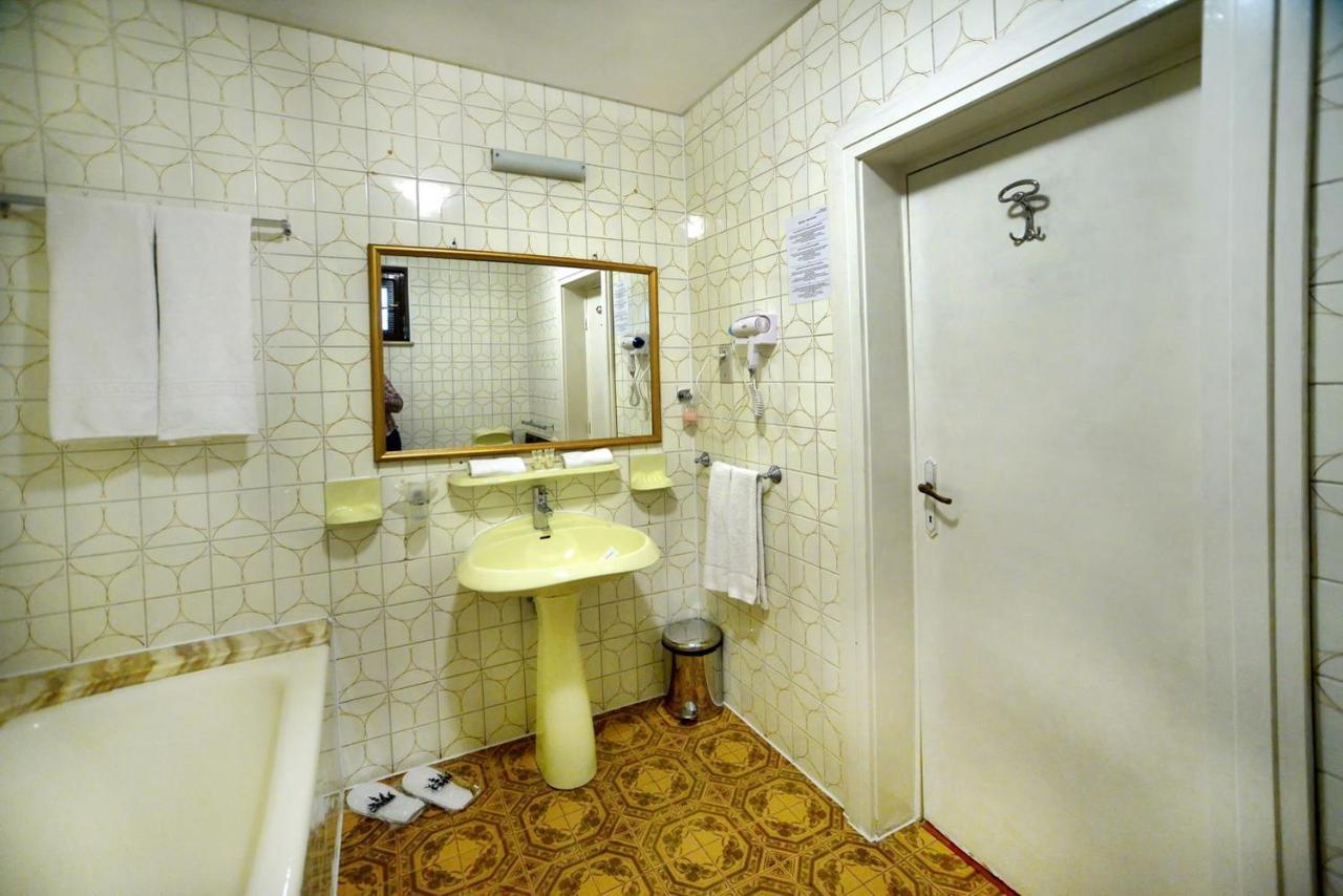 Hotel Casa Negustorului Deva Zewnętrze zdjęcie