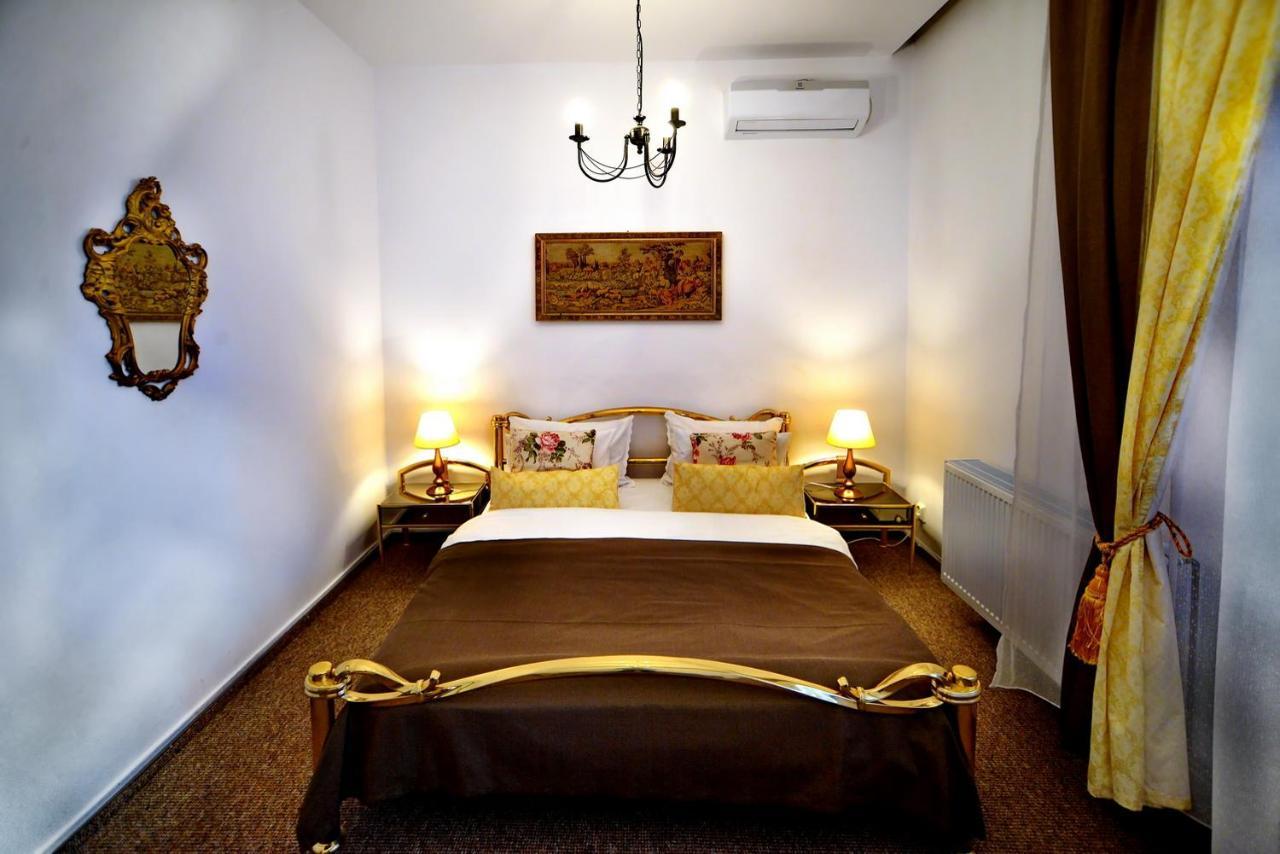 Hotel Casa Negustorului Deva Zewnętrze zdjęcie
