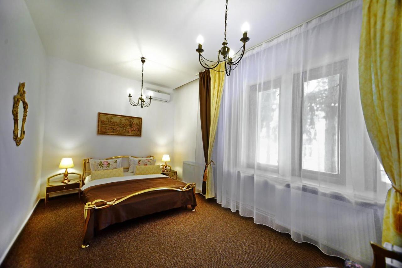 Hotel Casa Negustorului Deva Zewnętrze zdjęcie